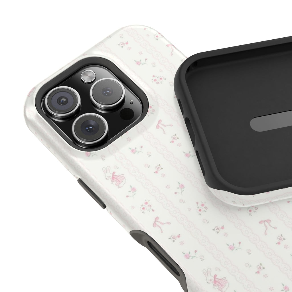 "Alice” protective phone case