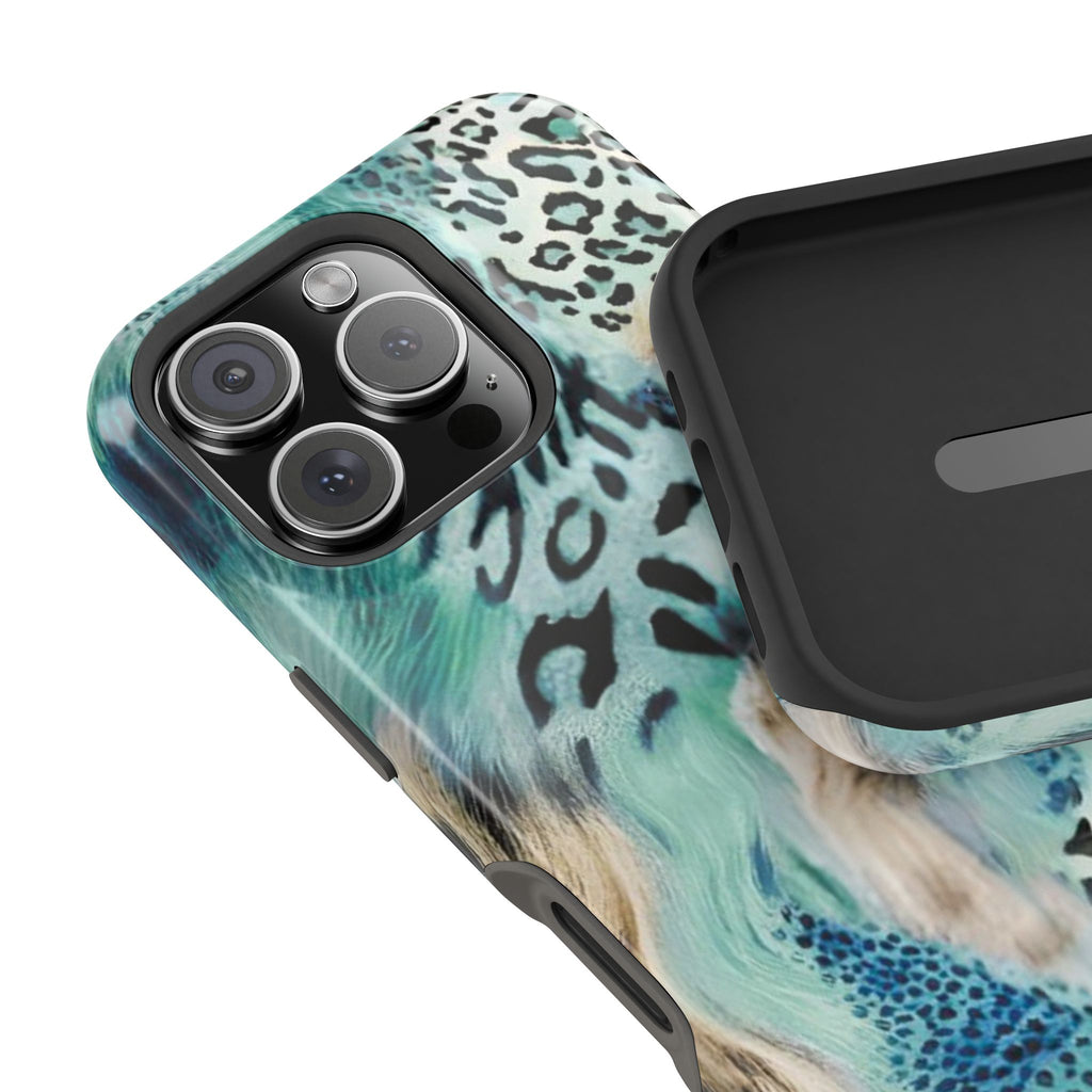 "Cleo” protective phone case